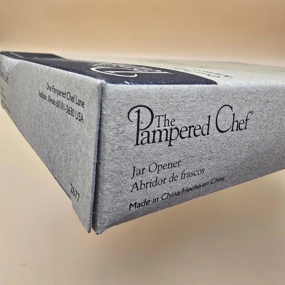 Pampered Chef Jar Opener 2677 White Under Cabinet Mount Kitchen Tool New In Box